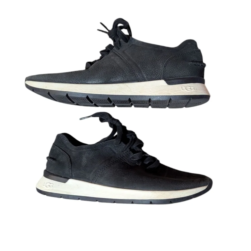 UGG Sneakers Adaleen Black Suede Leather 7 Athleisure Comfort Neutral Minamilist